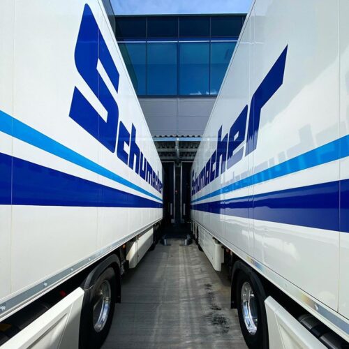 Schumacher LKW an den Rampen